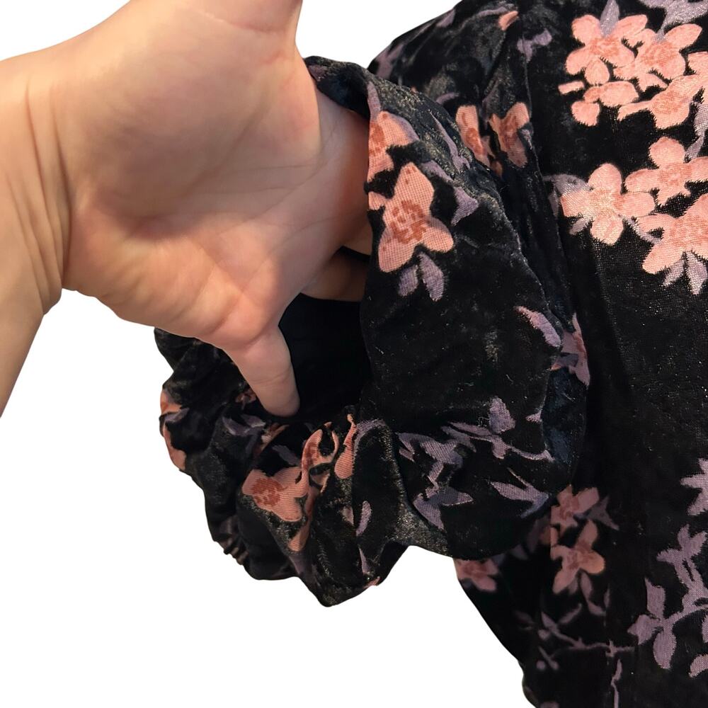 Black Floral Burnout Velvet Top Sheer Panel Flutter Sleeve Dark Romantic S - Picture 10 of 16